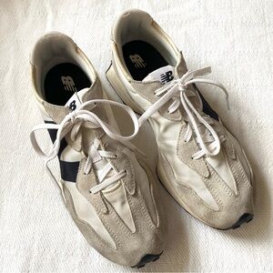 New Balance 327 Sneakers White Cream Gray Black Logo Womens 8.5